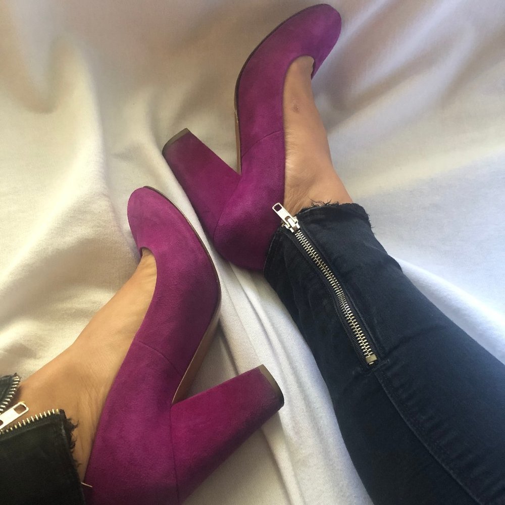 Madewell fuchsia suede pumps